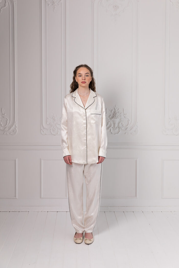 Black Piping Silk Loungwear Set_The Bubble Bee Signature Collection SS21 Classic Nature_front