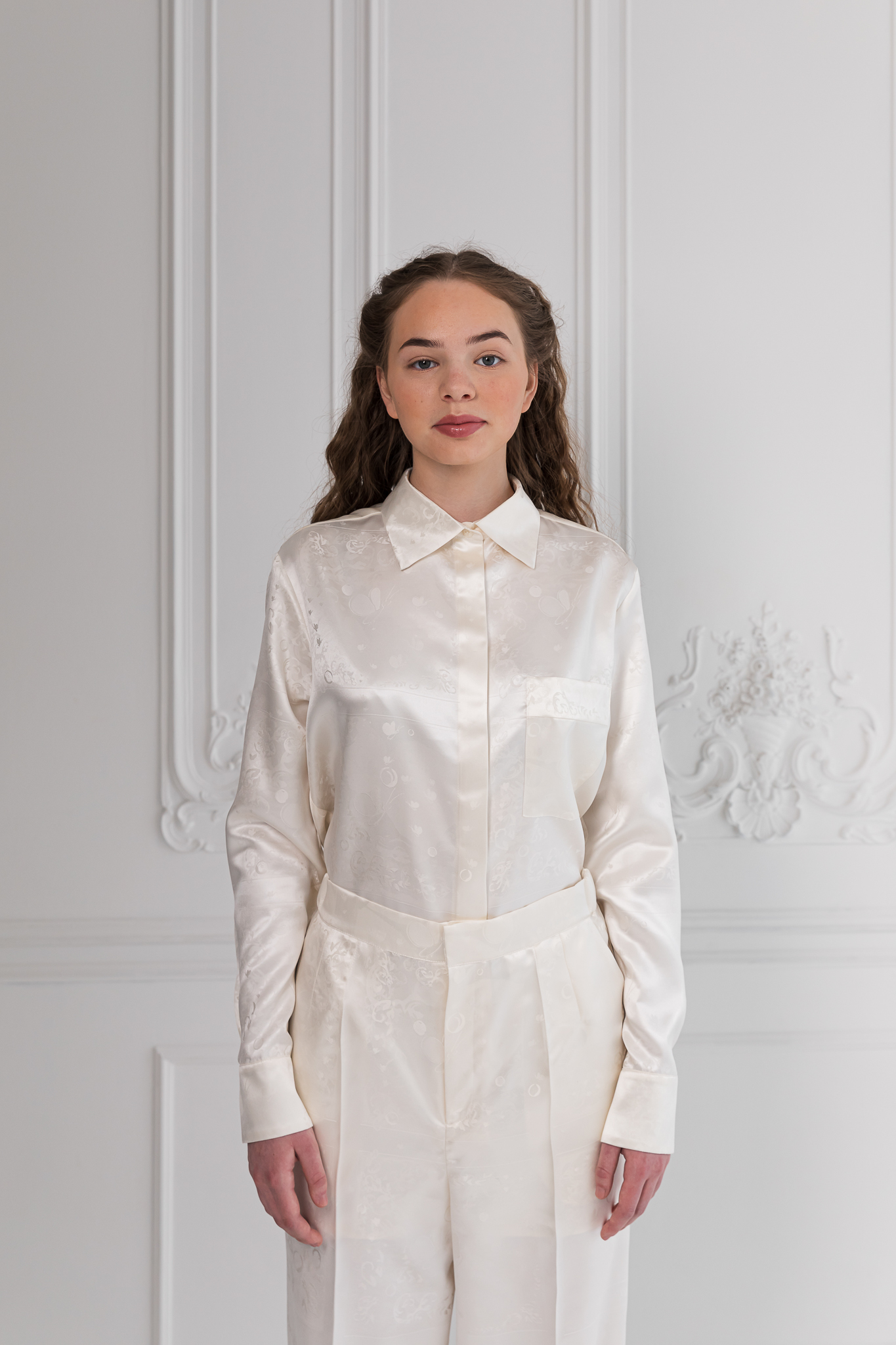 The Bubble Bee Signature Collection SS21 Classic Nature long-sleeve silk  shirt - BUBBLE BEE by Merily